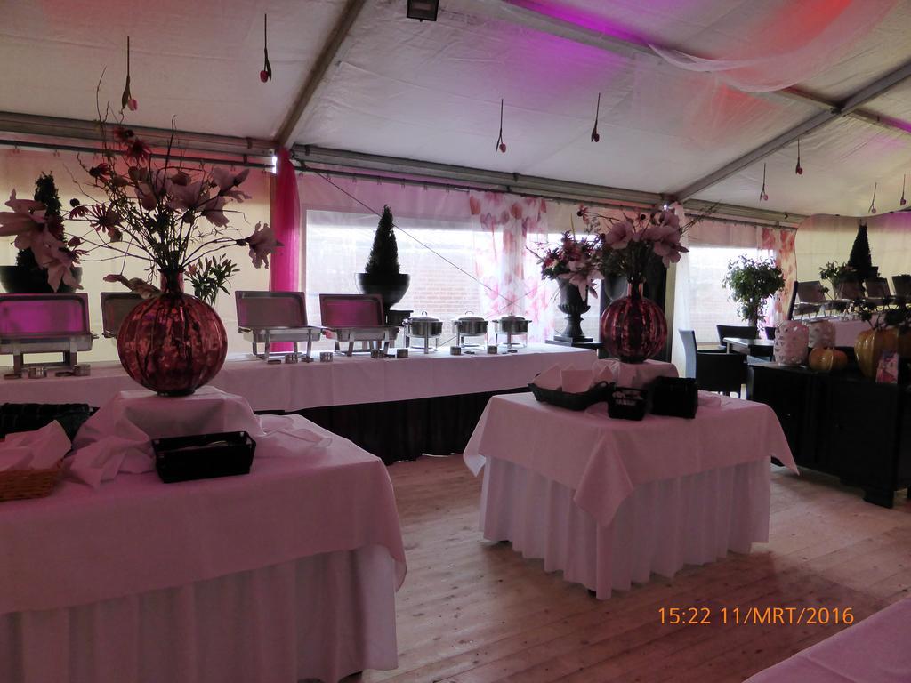Hotel Restaurant Cafe Houben Nunhem Exterior foto